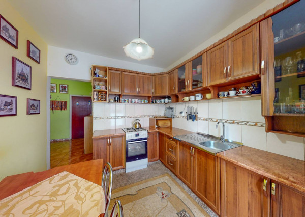 Byt 2+1 s loggiou (54 m2), sídl. Západ I. SNV