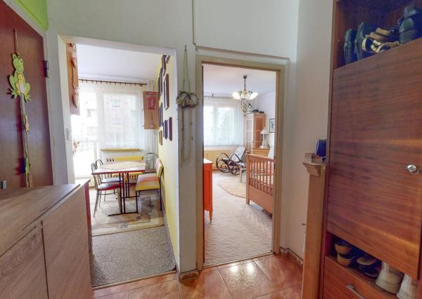 Byt 2+1 s loggiou (54 m2), sídl. Západ I. SNV