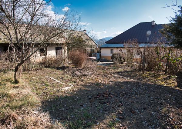 Rodinný dom s veľkým pozemkom v Spišských Vlachoch