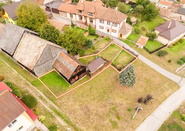 Stavebný pozemok v starej časti obce Bijacovce s príležitosťou modulovej stavby