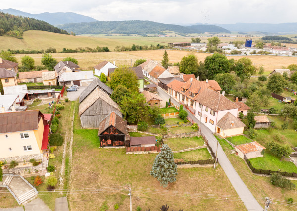 Stavebný pozemok v starej časti obce Bijacovce s príležitosťou modulovej stavby