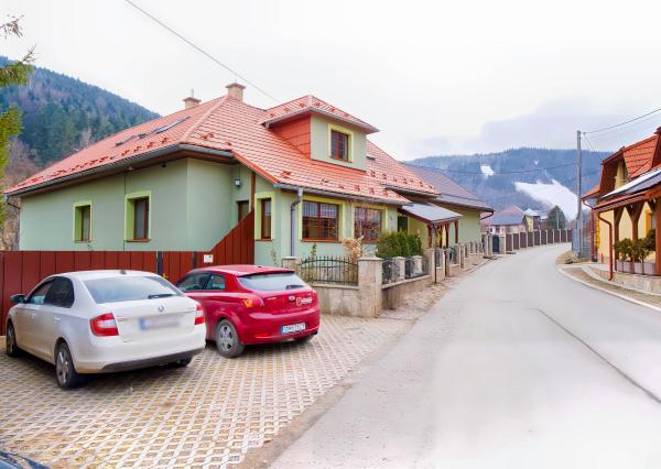 RD s penziónom v rekreačnej oblasti Hnilčík SKI Mraznica