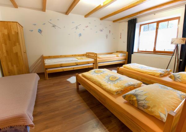 RD s penziónom v rekreačnej oblasti Hnilčík SKI Mraznica