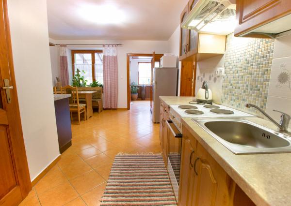 RD s penziónom v rekreačnej oblasti Hnilčík SKI Mraznica