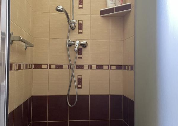 Tehlový byt 3+1 (124,5m) so záhradou a garážou, Markušovce