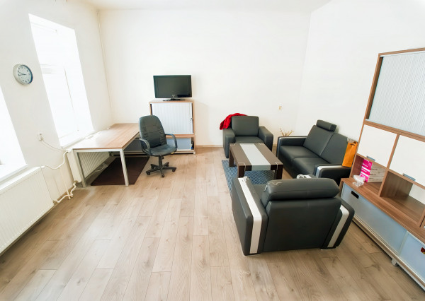 Polyfunkčný objekt blízko centra mesta Sp. Nová Ves