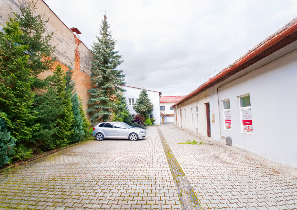 Polyfunkčný objekt blízko centra mesta Sp. Nová Ves