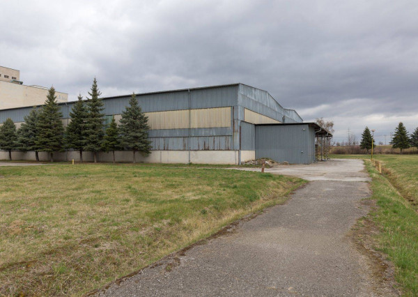 ZNÍŽENÁ CENA! Podnikateľský areál (3,3 ha) neďaleko Košíc