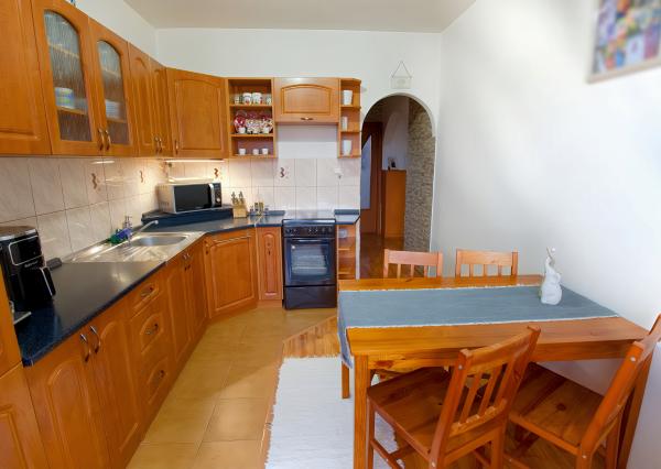 VEĽKÝ BYT 3+1 (75 m2) loggia, sídl. Západ Levoča