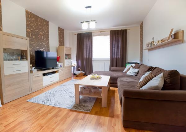 VEĽKÝ BYT 3+1 (75 m2) loggia, sídl. Západ Levoča