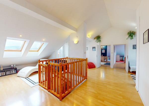 Veľký mezonet 4+1 (199 m2) s loggiou centrum Sp. Nová Ves