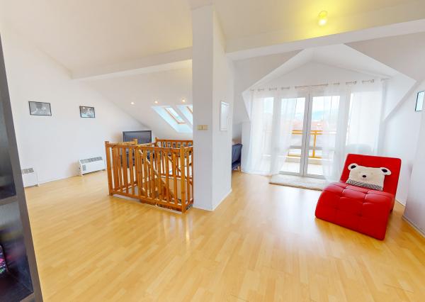 Veľký mezonet 4+1 (199 m2) s loggiou centrum Sp. Nová Ves