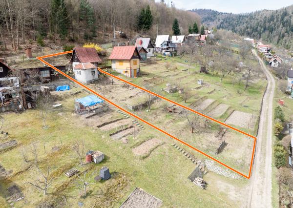 REZERVOVANÉ - Pozemok s chatkou - Chatová oblasť Čarda - Krompachy