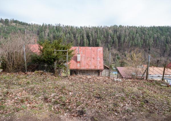 REZERVOVANÉ - Pozemok s chatkou - Chatová oblasť Čarda - Krompachy