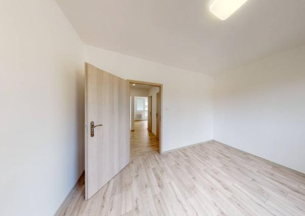 PRENÁJOM! Byt 2+1 (56 m2) loggia, sídl Západ