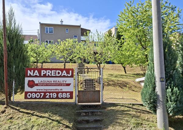 Rodinný dom Krompachy s garážou - Turistická ulica