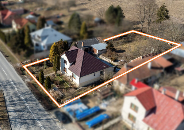 Rodinný dom s veľkým pozemkom v Spišských Vlachoch