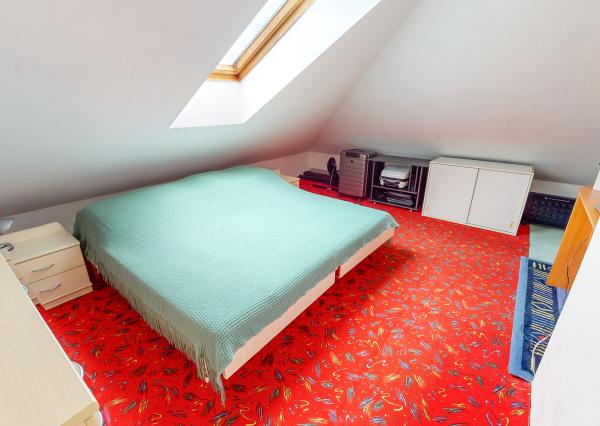 REZERVOVANÝ Veľký mezonet 4+1 (199 m2) s loggiou centrum Sp. Nová Ves