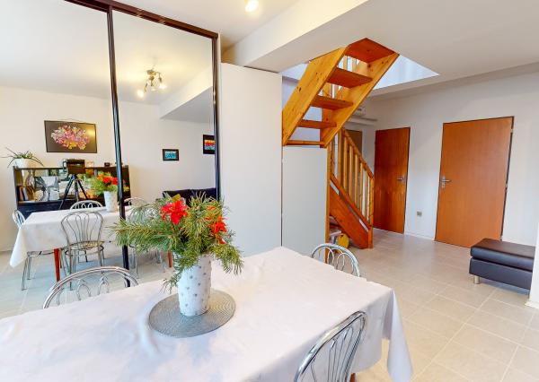 REZERVOVANÝ Veľký mezonet 4+1 (199 m2) s loggiou centrum Sp. Nová Ves