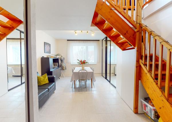 REZERVOVANÝ Veľký mezonet 4+1 (199 m2) s loggiou centrum Sp. Nová Ves