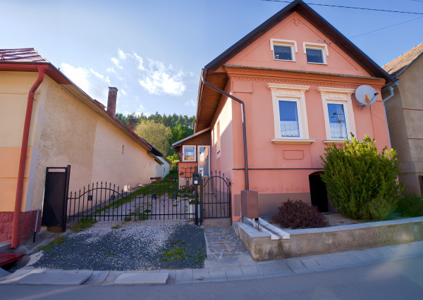 Atraktívny vidiecky rodinný dom Vydrník pod lesom