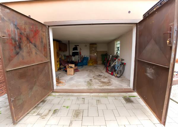 Rodinný dom (654 m2), garáž, altánok, záhrada Smižany