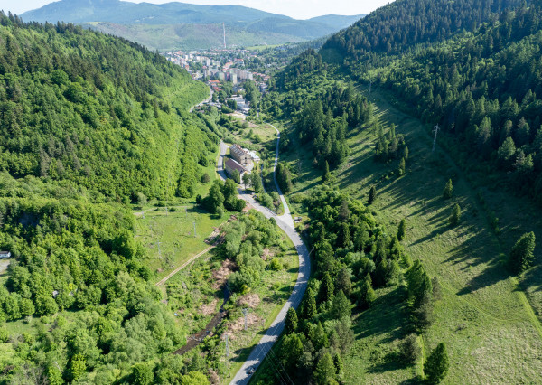 Veľký pozemok 3926 m2 v Krompachy -  Banícka štvrť