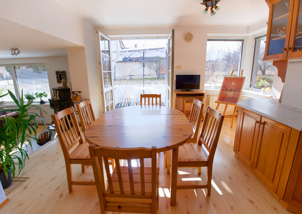 Rodinný dom s krásnou záhradou (922 m2) Markušovce pri SNV