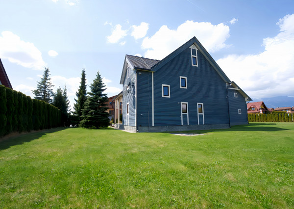 Multifunkčný chalet s veľkým pozemkom (1656 m2) Veľká Lomnica