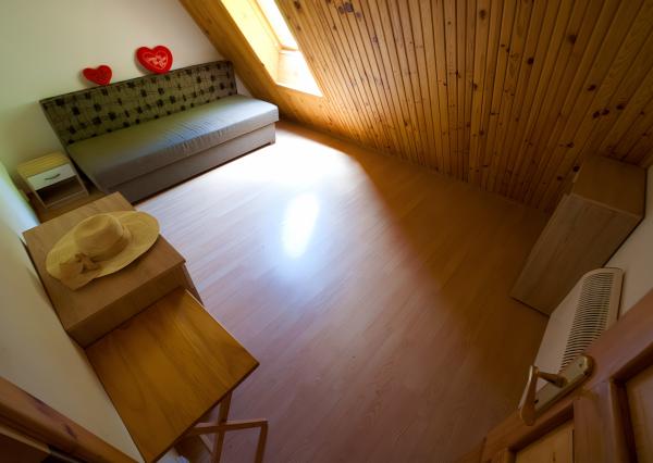 REZERVOVANÉ! Celoročne využiteľná chata Ráztoky Hnilčík pri Slovenskom raji