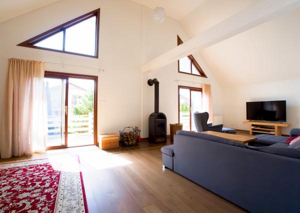 Multifunkčný chalet s veľkým pozemkom (1656 m2) Veľká Lomnica