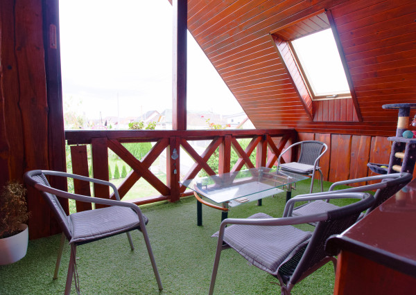 Rodinný dom (654 m2), garáž, altánok, záhrada Smižany