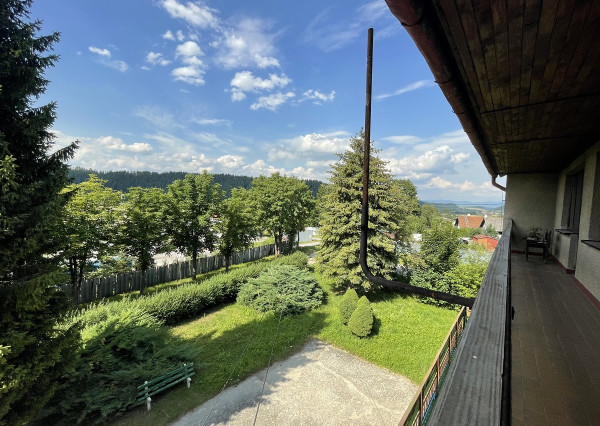 Tehlový byt 3+1 (124,5m) so záhradou a garážou, Markušovce