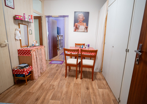 REZERVOVANÉ  - 2izb. byt s balkónom  - centrum mesta Krompachy