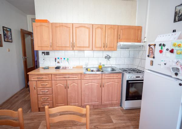 REZERVOVANÉ  - 2izb. byt s balkónom  - centrum mesta Krompachy