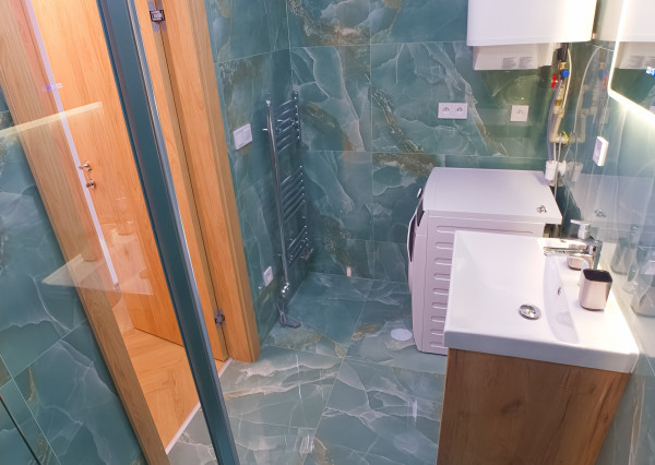 NOVOSTAVBA! Nadštandardný byt 2+1 (88 m2) centrum mesta SNV