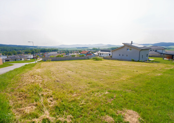 Stavebný pozemok 692 m2 s výhľadom na hrad Spišský Hrhov