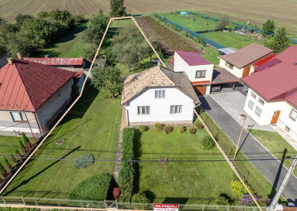 REZERVOVANÉ  - Veľký pozemok so starším domom v dobrej lokalite Spišské Vlachy