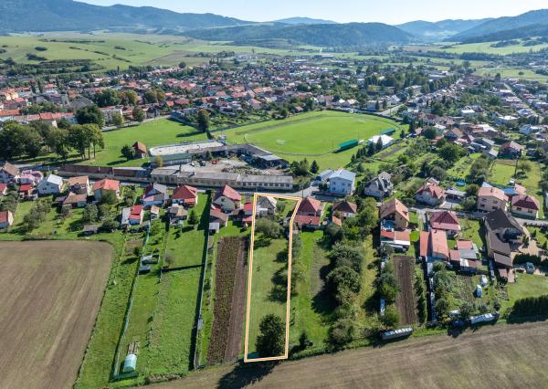 REZERVOVANÉ  - Veľký pozemok so starším domom v dobrej lokalite Spišské Vlachy