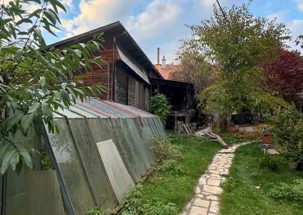 Meštiansky dom s veľkým pozemkom (1 546 m2) v centre Levoče