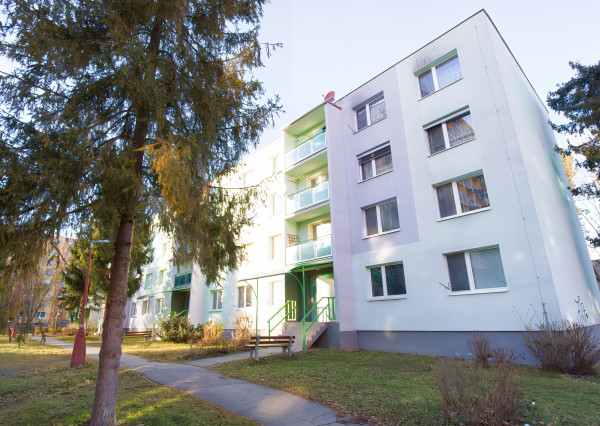 Byt 3+1 (71 m2) s loggiou, ul. Dubová Sp. Nová Ves