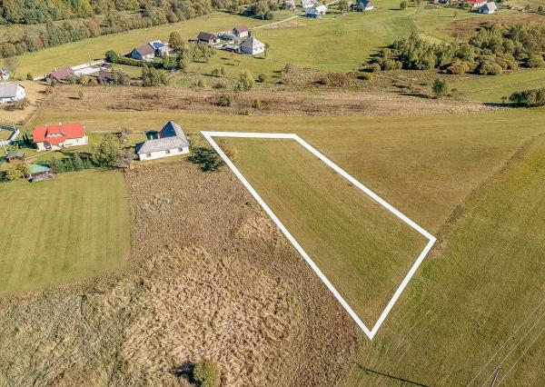 Atraktívny rekreačný pozemok (2221 m2) Tretí Hámor