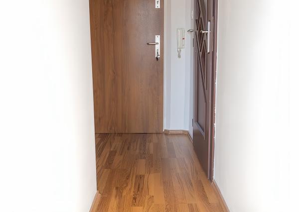 REZERVOVANÝ ! Byt 1+1 (35 m2) s loggiou, sídl. Tarča Sp. Nová Ves