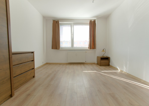 Byt 3+1 (72 m2) s loggiou, ul. Javorová sídl. Tarča SNV