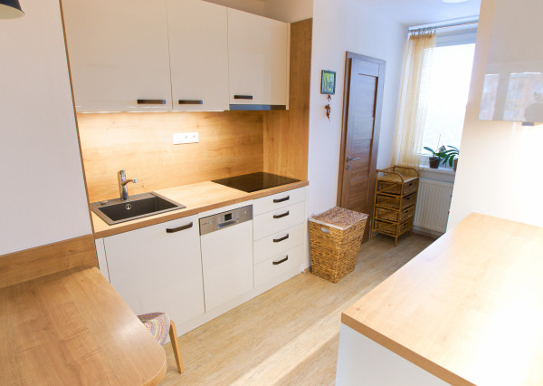 Byt 3+1 (72 m2) s loggiou, ul. Javorová sídl. Tarča SNV