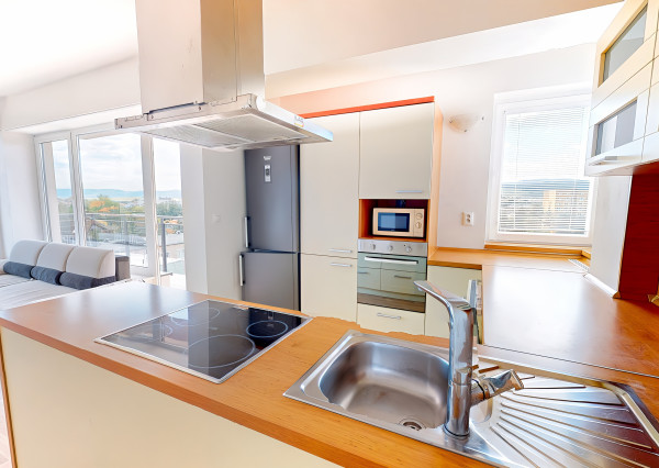 Exkluzívny byt 3+1 (98 m2) s terasou VillaNova Sp. Nová Ves