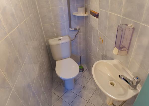 Byt 4+1 (135 m2) s loggiou blízko žel. stanice a centra Sp. Nová Ves