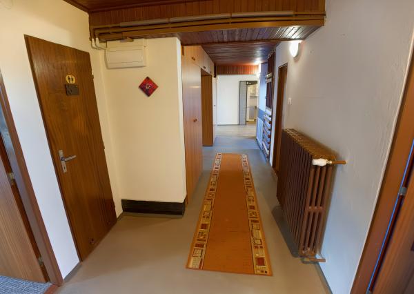 Byt 4+1 (135 m2) s loggiou blízko žel. stanice a centra Sp. Nová Ves