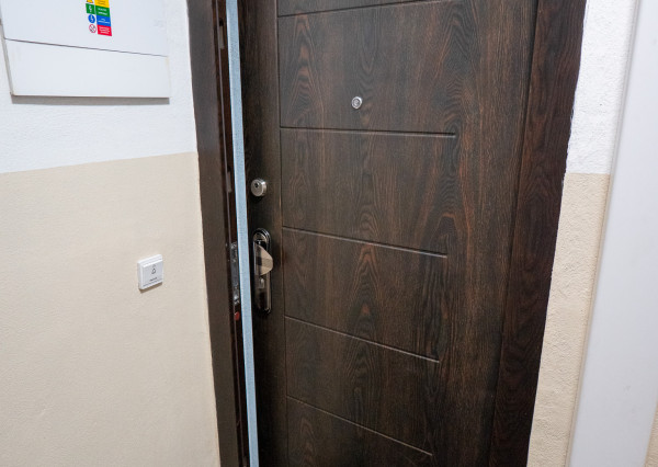 3-izbový, nadštandardne veľký byt s balkónom -  Krompachy