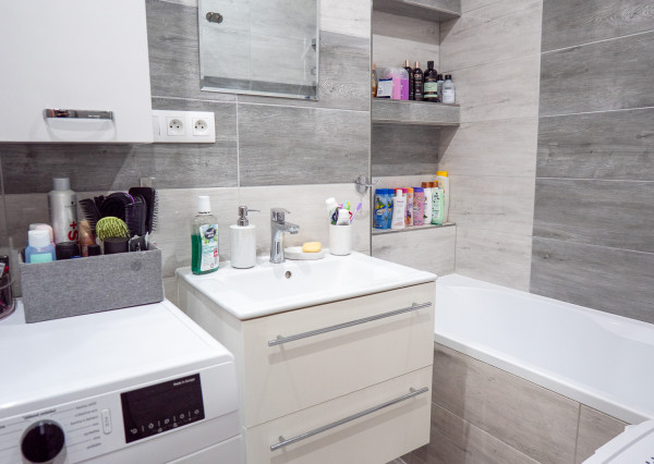 3-izbový, nadštandardne veľký byt s balkónom -  Krompachy